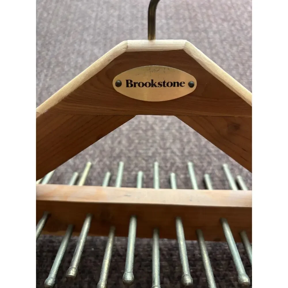 Vintage Brookstone Cedar Wood Tie Belt Hanger Holds 40 Ties Belts Scarves 16.5